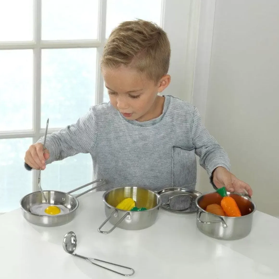 Deluxe Cookware Set With Food