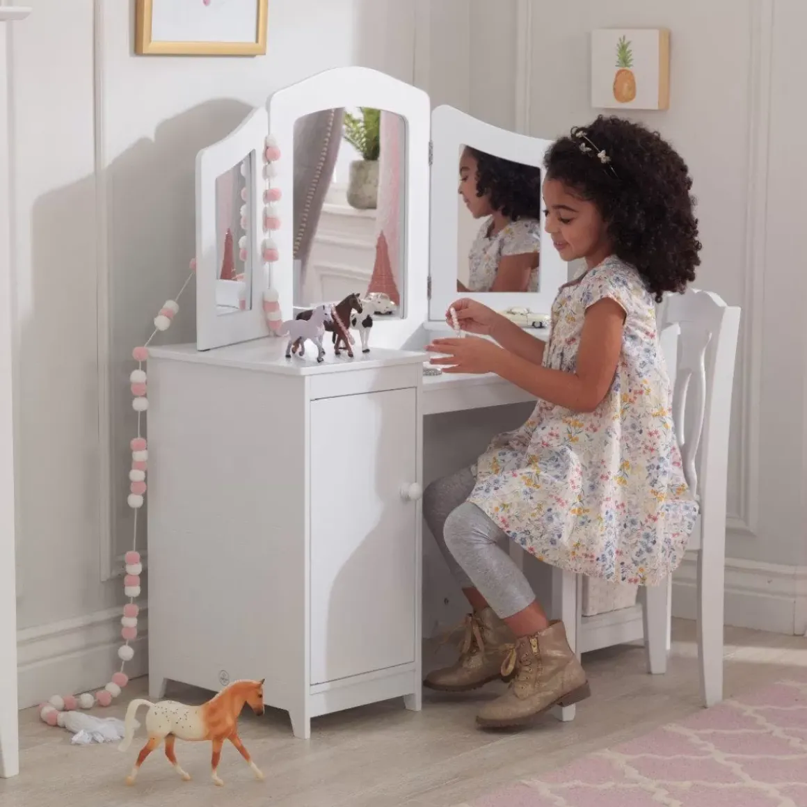 Deluxe Vanity & Chair