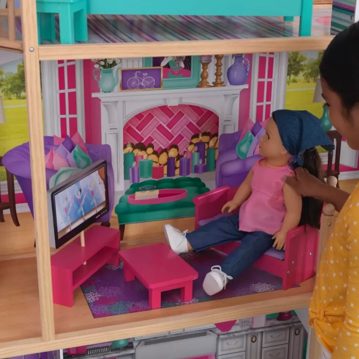 18-Inch Dollhouse Doll Manor