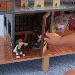Pirate's Cove Play Set